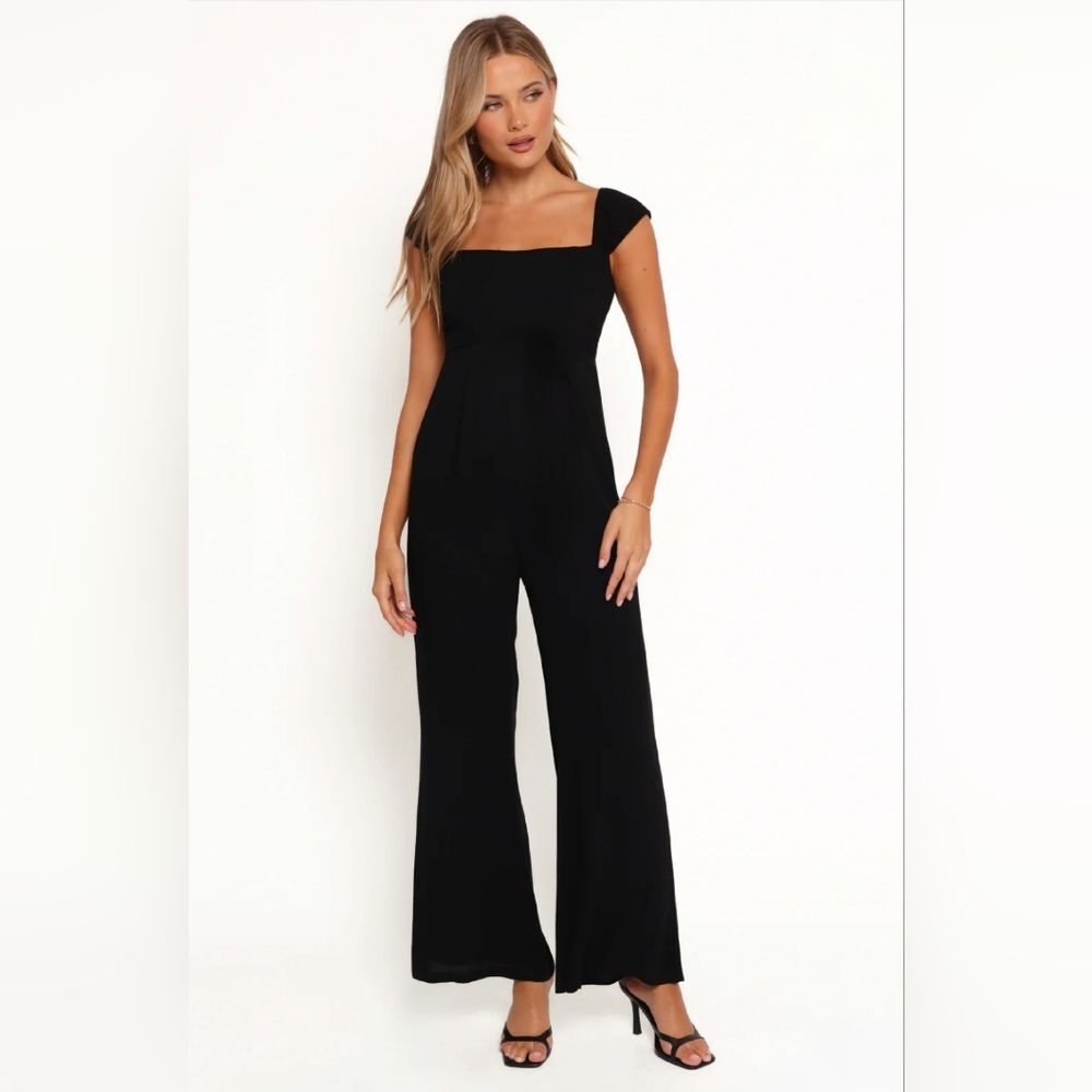 Petal & Pup Crosby Jumpsuit Cropped Straight Leg 100% Rayon Black Women's Size M